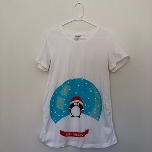 MAMAGAMA Maternity Snow Globe Christmas T-Shirt
